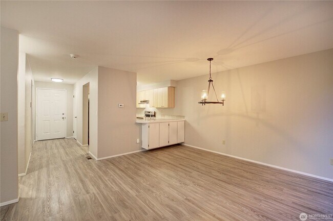 Foto del edificio - 2Bd/1.5Ba Kirkland Townhome