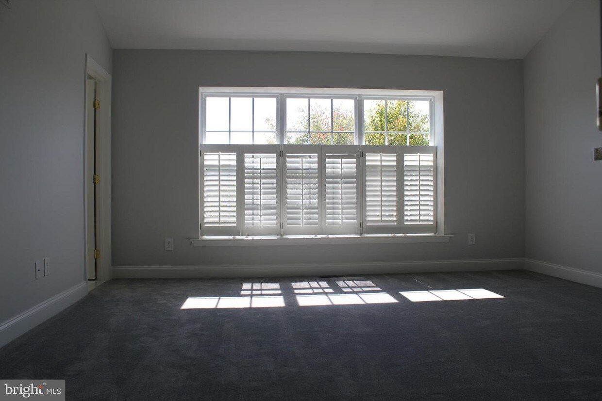 Foto del edificio - 105 Heather Way