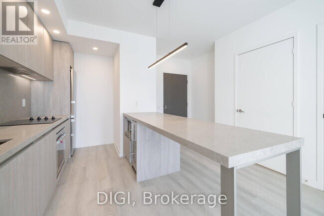 Building Photo - 57 Spadina Ave.