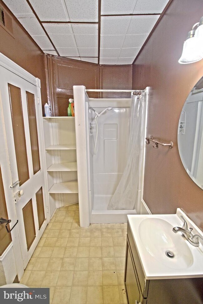 Building Photo - 754 N 11th St