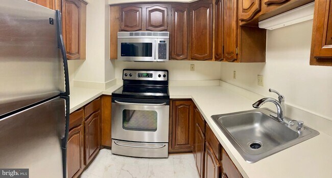 Foto del edificio - 1077 30th St NW