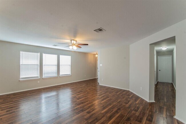 Foto del edificio - 212 Rock Hound Ln