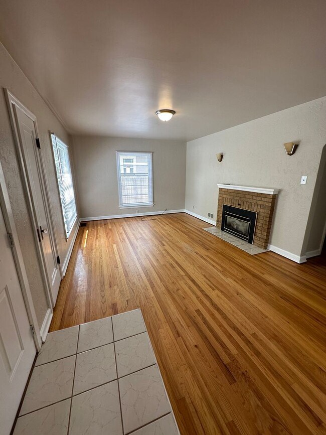 Foto del edificio - 3 BEDROOMS PLUS OFFICE,  2 BATHROOM, SINGLE FAMILY HOME IN THE AVENUES