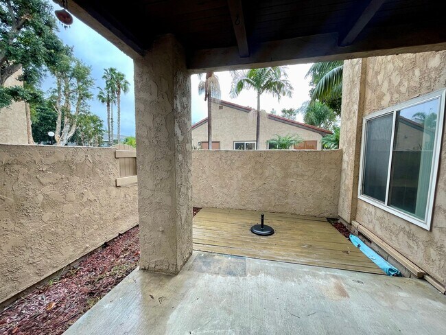 Foto del edificio - Beach-Close in Huntington Beach 1 Bedroom