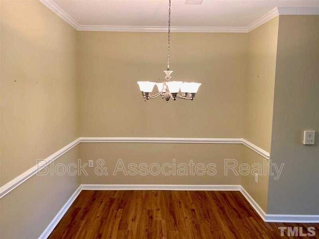 Foto del edificio - 535 Weather Ridge Ln