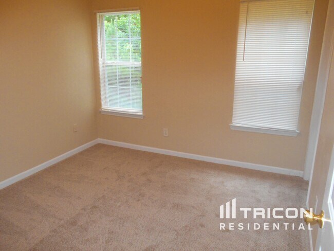 Building Photo - 3460 Millenium View Drive Snellville GA