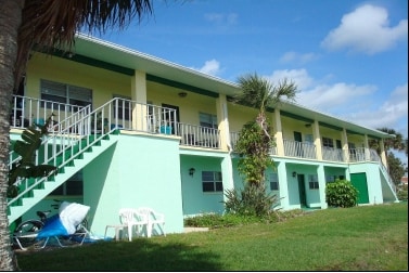 Primary Photo - Pineapple Apartments
