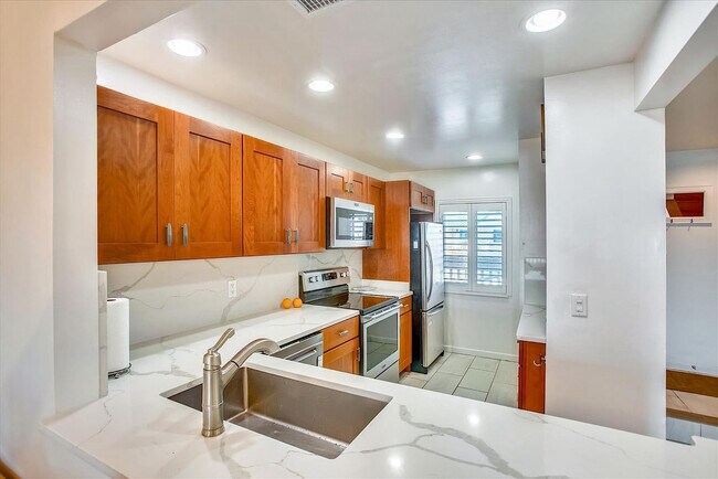 Building Photo - 6100 A1A S