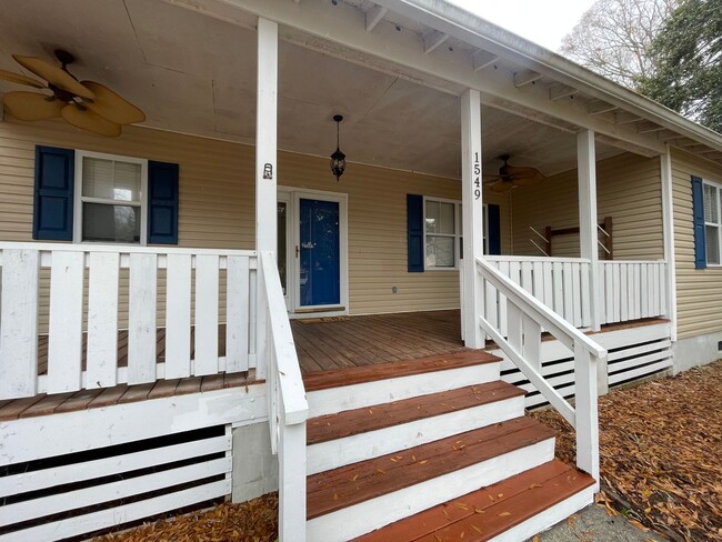 Building Photo - First Month Free-Charming 3BR/2BA Cottage ...