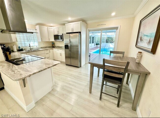 Foto del edificio - 5934 Tropical Dr