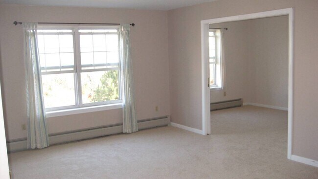 Building Photo - 420 Hildred Dr