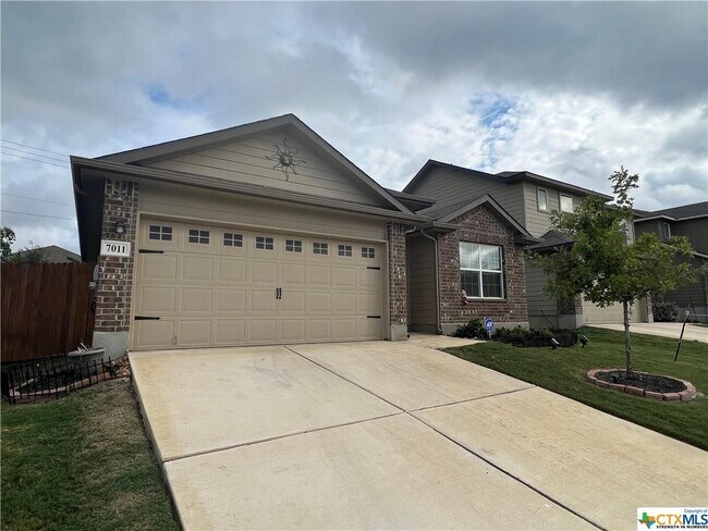 Building Photo - 7011 Capella Cir