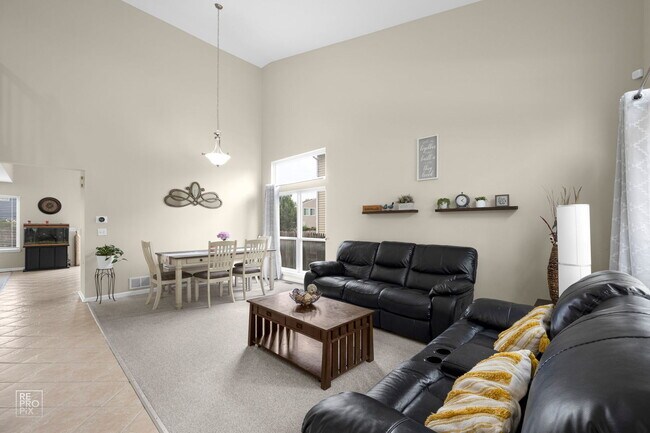 Foto del edificio - 4464 W Swallowtail Dr