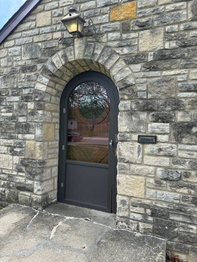 Foto del edificio - 3 Bedroom 3 Bath Single Family Home - Upper Arlington Schools