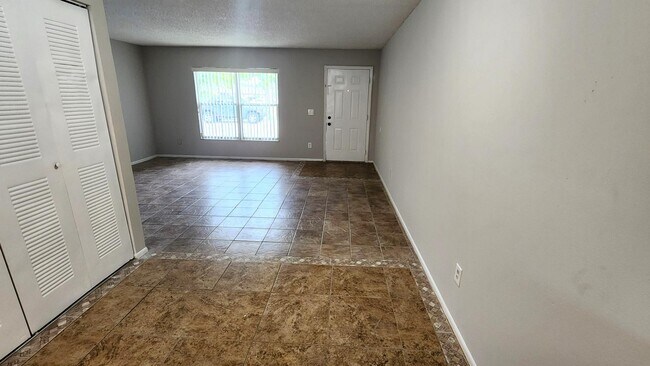 Building Photo - 128 Las Brisas Way