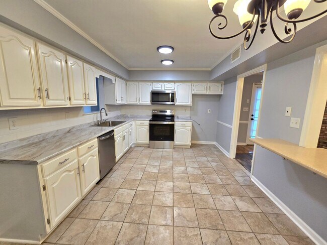 Foto del edificio - 1 Minute from Maxwell AFB