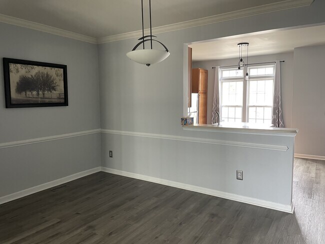 Foto del edificio - 2068 Lockwood Dr