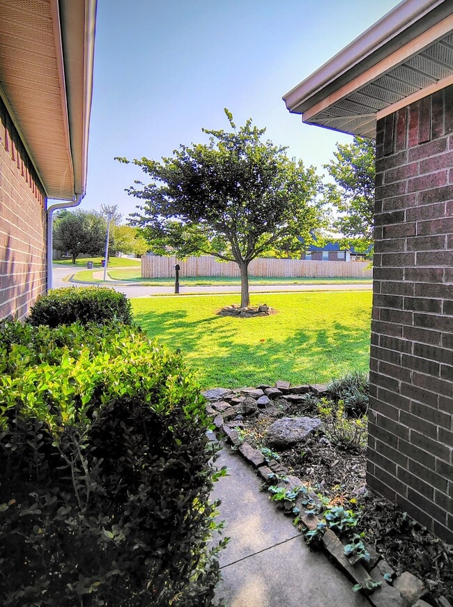 Foto del edificio - 311 Ketch Ct