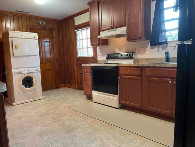 Building Photo - 309 Tareyton Ln