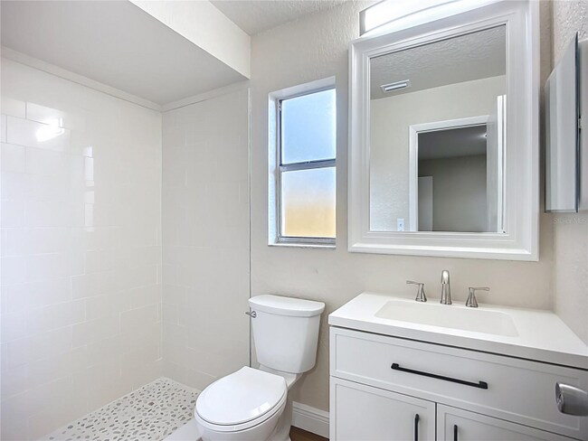Foto del edificio - 6511 3rd Ave NE