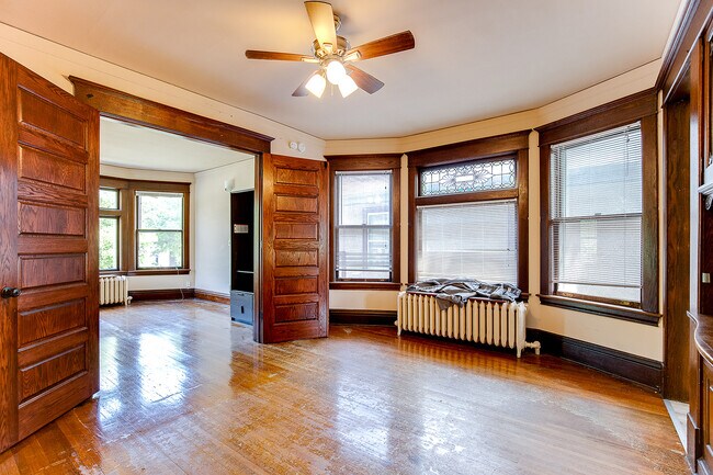 Foto del edificio - 1660 Marshall Ave
