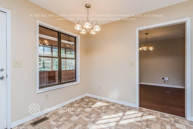 Building Photo - 640 Old Orchard Dr