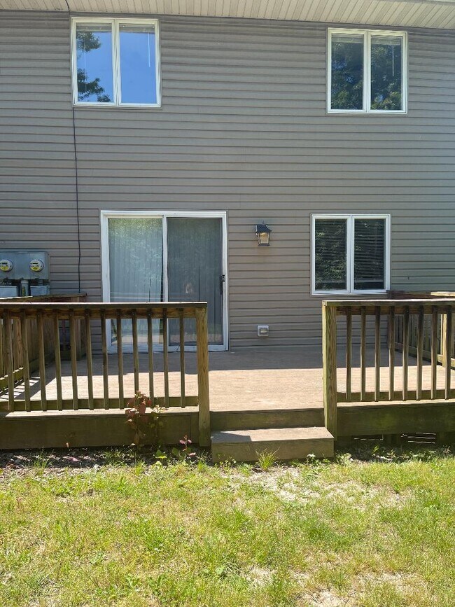 10 Eagle Dr, Belleville, IL 62221 Townhome Rentals in Belleville IL