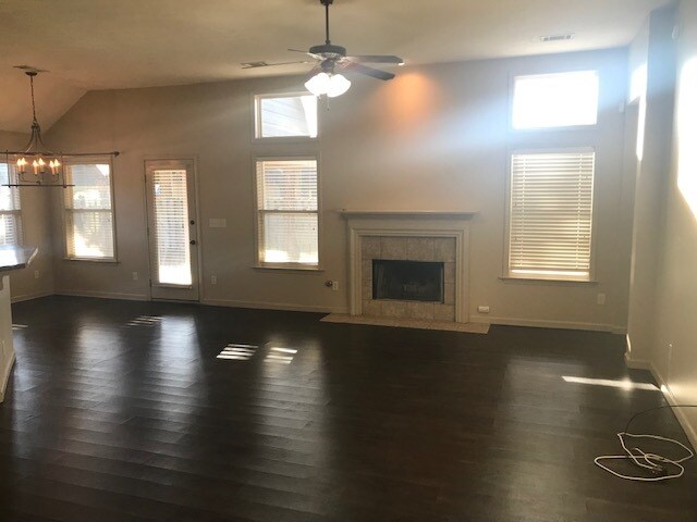 Building Photo - 9712 Silver Bell Ct