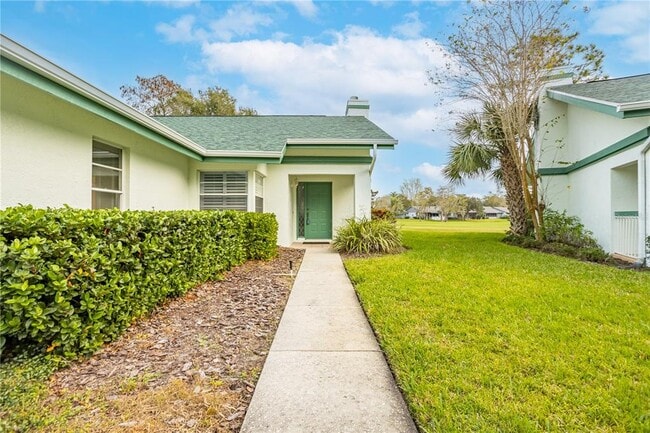 Building Photo - 220 Woodridge Cir