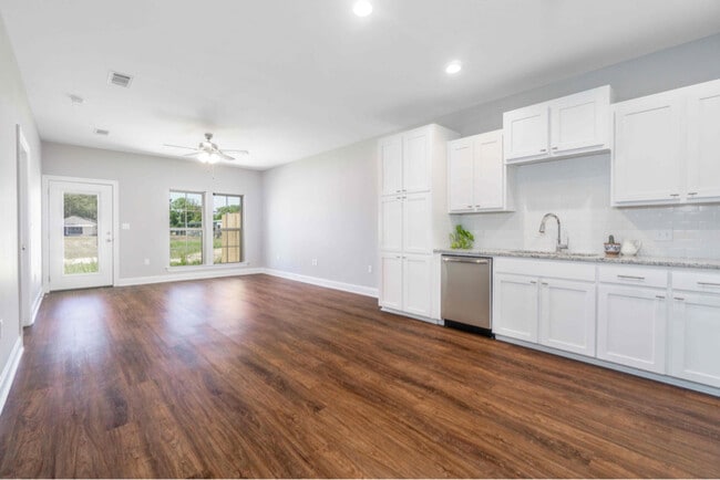 Photo - 33260 LA-16 Townhome