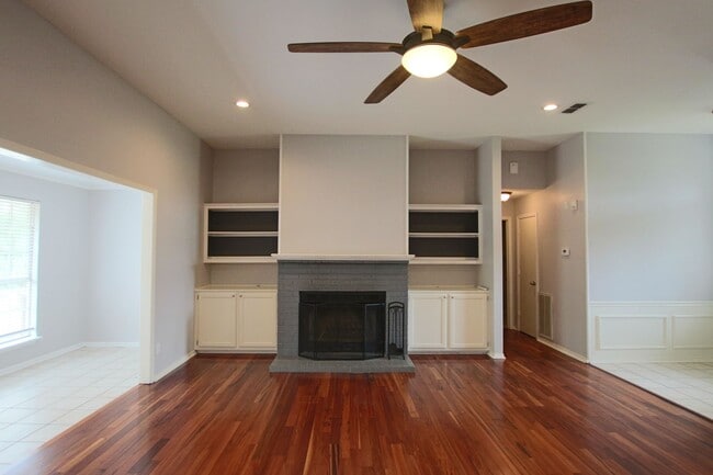 Building Photo - COMING SOON! Stunning 3 Bed 2 Bath Home in Lindale ISD!