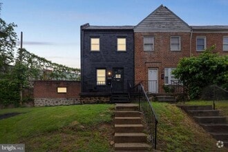 Building Photo - 3310 Elbert St