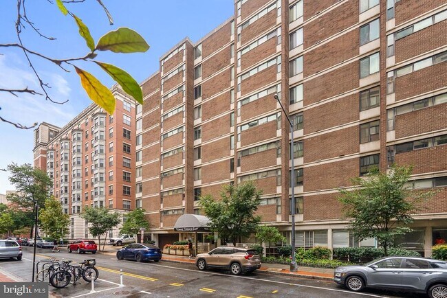 Foto del edificio - 1420 N St NW
