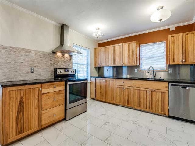 Foto del edificio - 3116 Falkland Rd