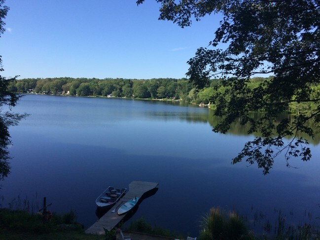 Lakeview - 131 Lakeside Dr