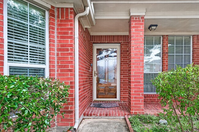 Foto del edificio - 2015 Waverly Glend Dr