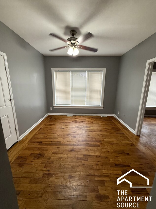 Primary Photo - 417 S Karlov Ave