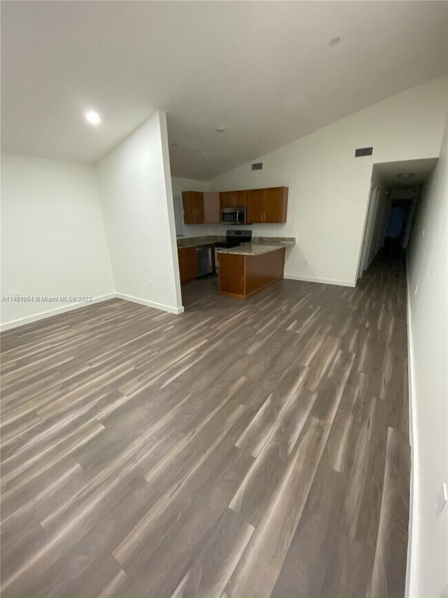 Foto del edificio - 1636 SW 19th Terrace