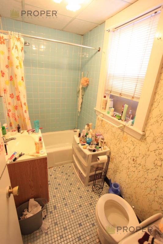 Building Photo - 23 Beacon St