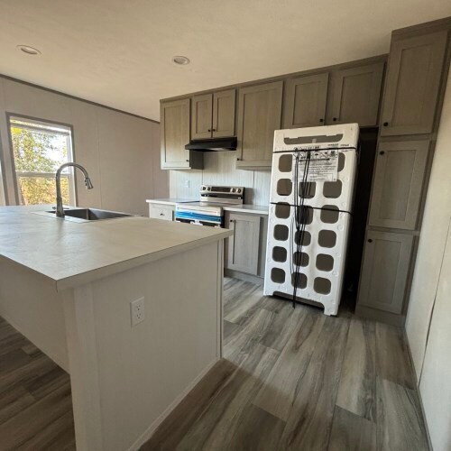 Foto del edificio - 100 Wren Dr