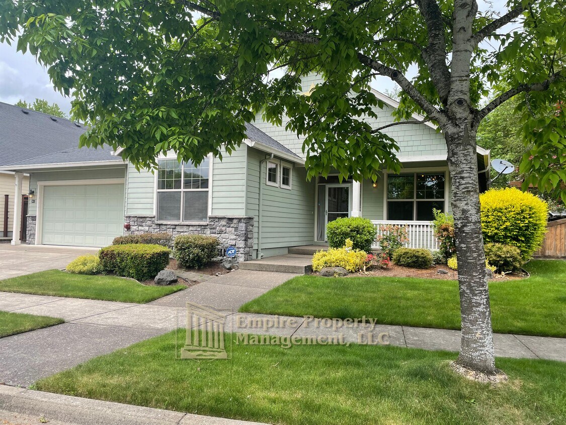 Primary Photo - 121 Willow Springs Dr