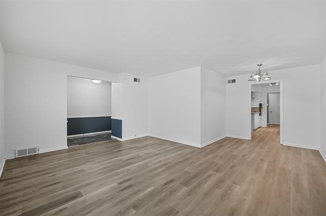 Foto del edificio - 705 Scottsdale Dr