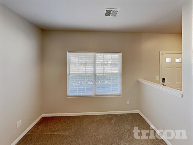 Foto del edificio - 413 Stoney Run Dr