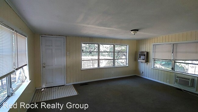 Building Photo - 3 br, 1 bath House - 1000 Greensprings Avenue