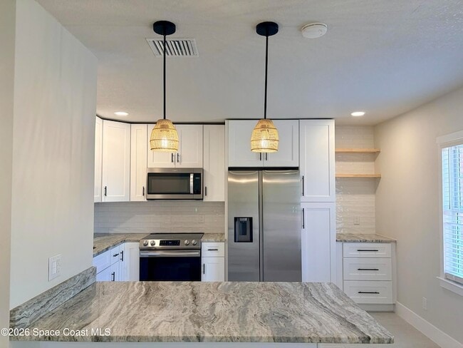 Building Photo - 909 S Colonial Ct