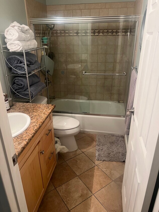 Foto principal - 5543 Adobe Falls Rd