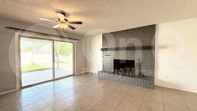 Building Photo - 2006 E Duke Dr