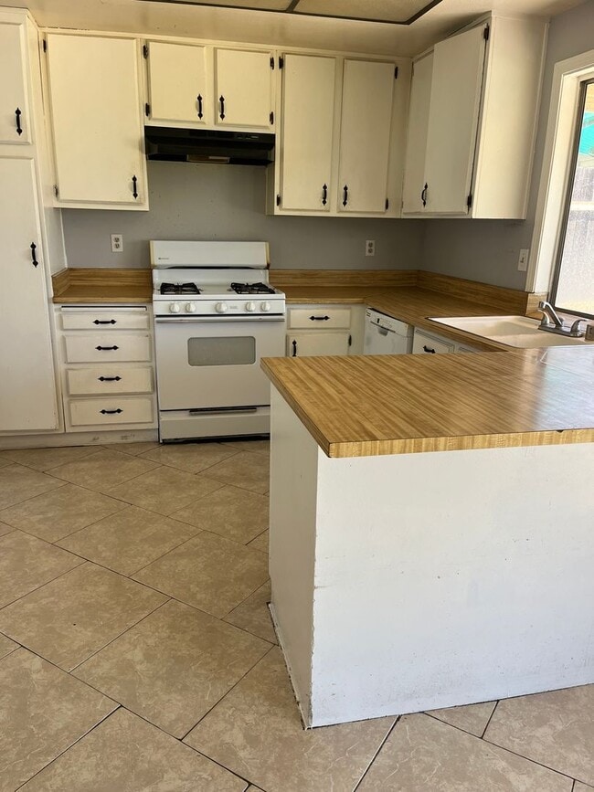 Foto del edificio - Single Story Home