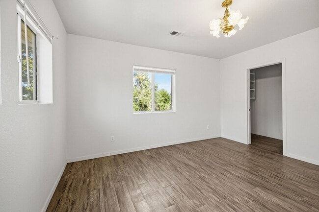 Building Photo - 1619 11th Ave