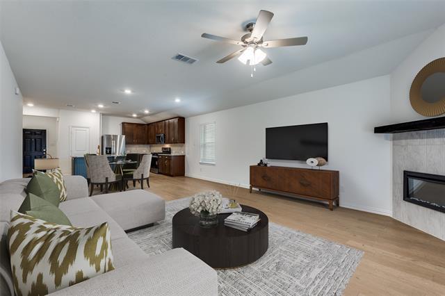 Building Photo - 313 Thorn Crk Dr